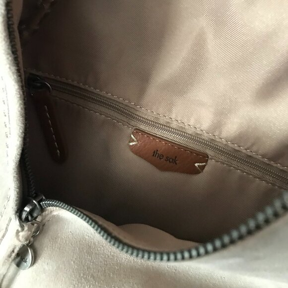 NEW The Sak Geo Sling Beige Sand Suede Adjustable Convertible Backpack Purse - Picture 9 of 9